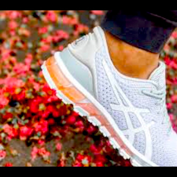 ASICS Gel-Quantum 360 Knit 2 Women's Running Shoe NWOT - Picture 4 of 16